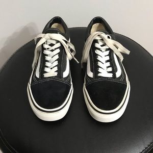 Vans Unisex Black Suede Low Top Old Skool Skateboard Sneakers